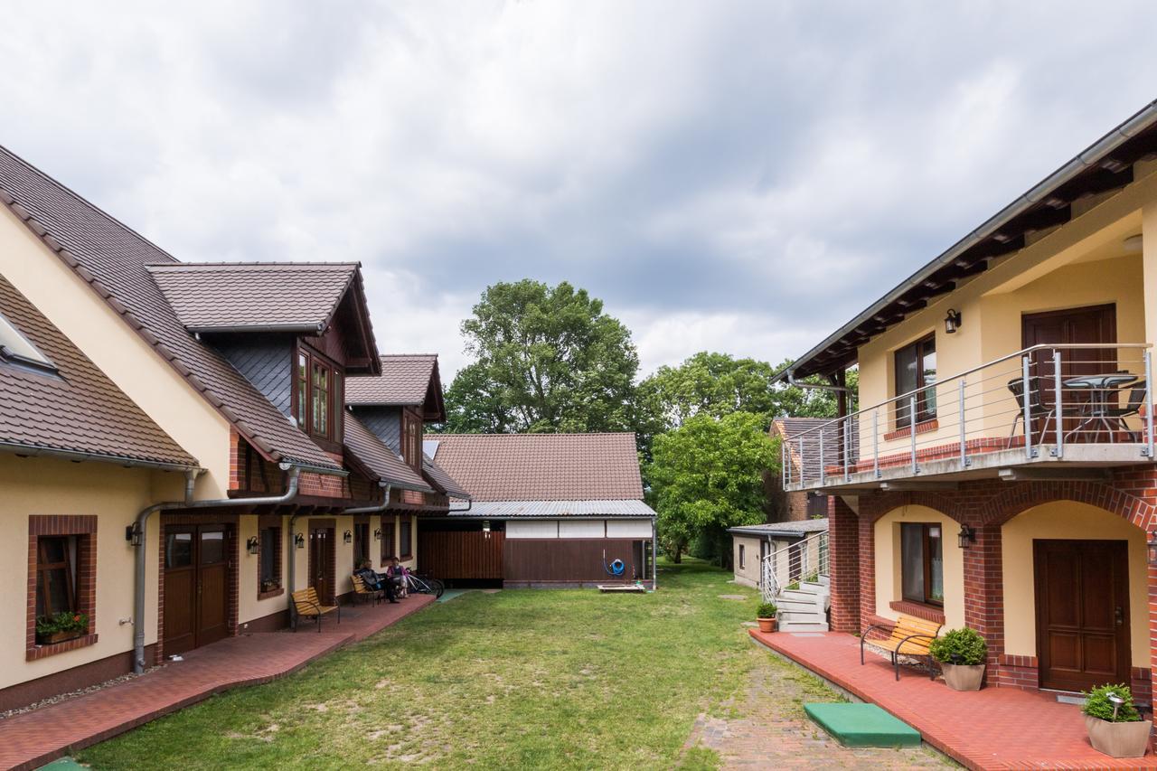 Gasthof Zum Slawen Vetschau/Spreewald Extérieur photo